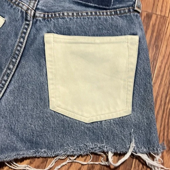 Veda RARE Levi's Cut Off Patchwork Pocket Button Fly‎ Denim Shorts Women's 24" - Picture 5 of 7